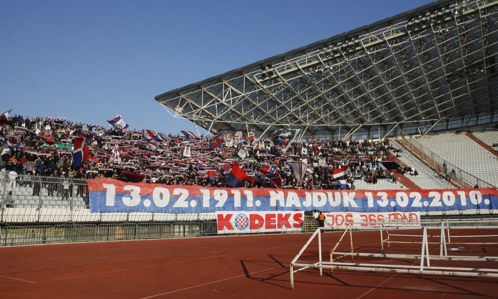 Torcida - slavi 99. rođendan Hajduka