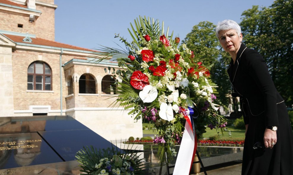 Kosor na grobu Franje Tuđmana, tvorca hrvatske politike prema BIH