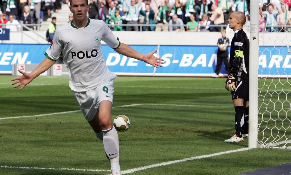 Edin Džeko, Wolfsburg 2008-09