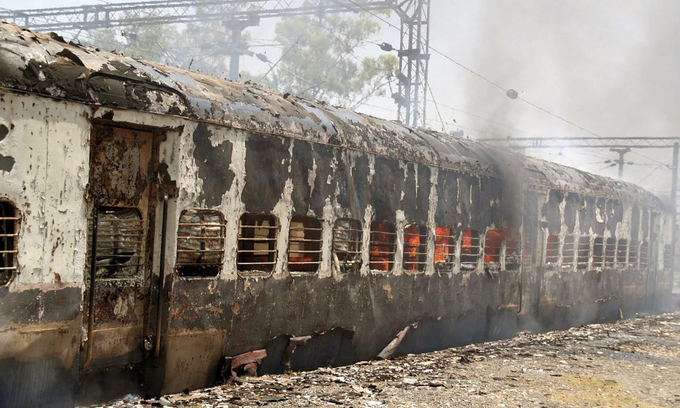 Zapaljeni vlak u Punjabu