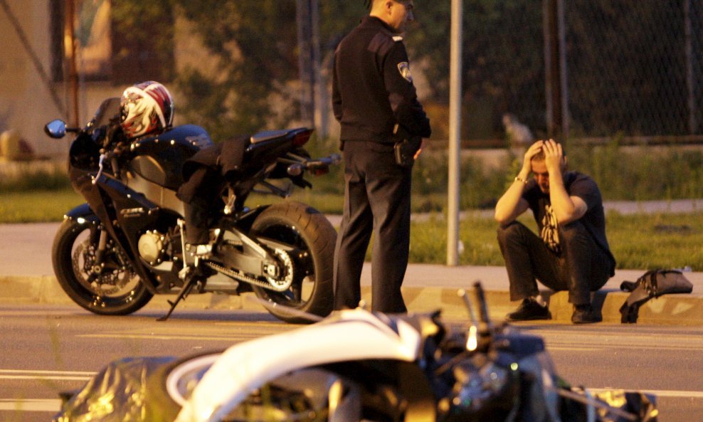 prometna nesreća radnička motocikl
