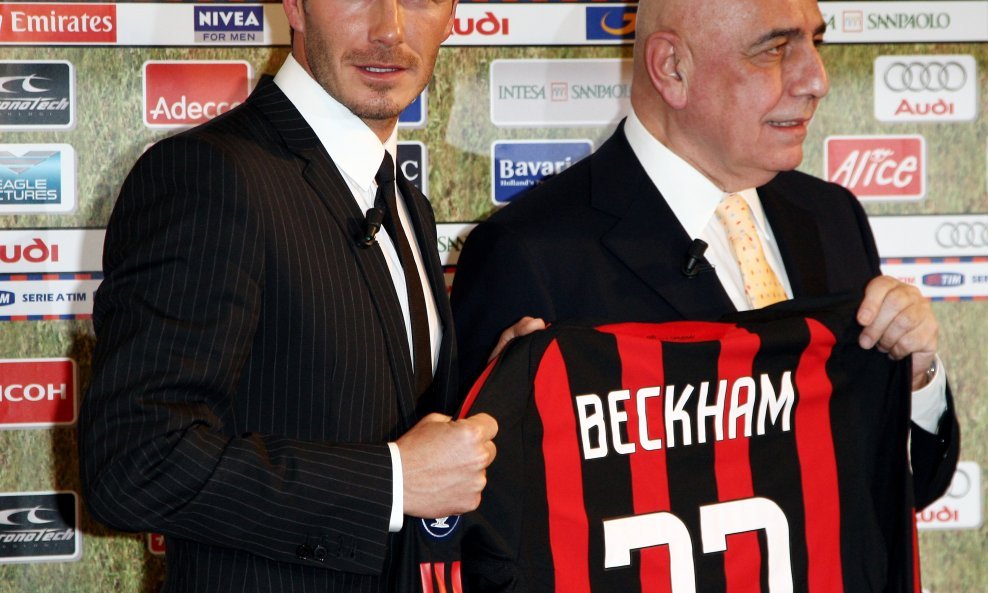 David Beckham i Adriano Galliani, potpis za Milan