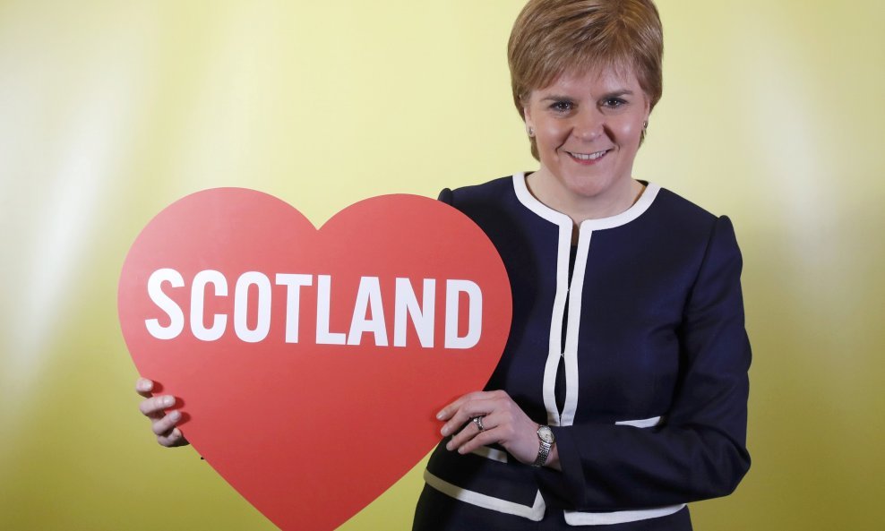 Škotska premijerka Nicola Sturgeon odgađa pokušaj odvajanja od Engleske
