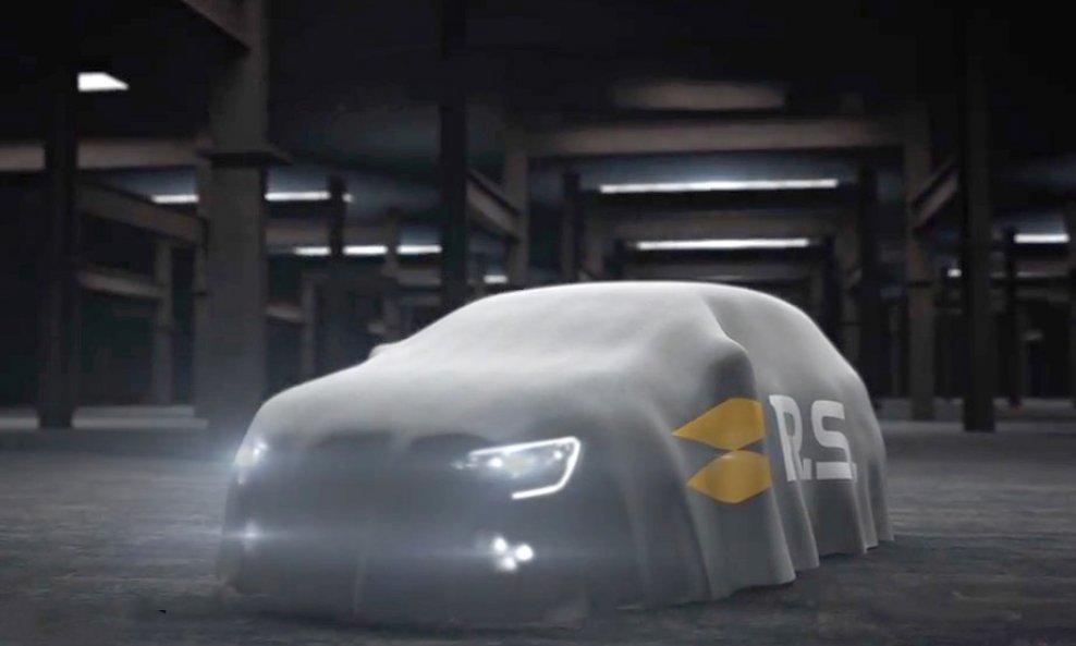 Novi Renault Megane RS skriven pod pokrivačem