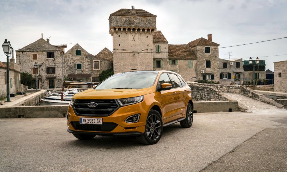 Ford Edge na lokaciji u Hrvatskoj tijekom snimanja spota