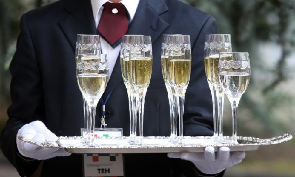 proslava čaše šampanjca