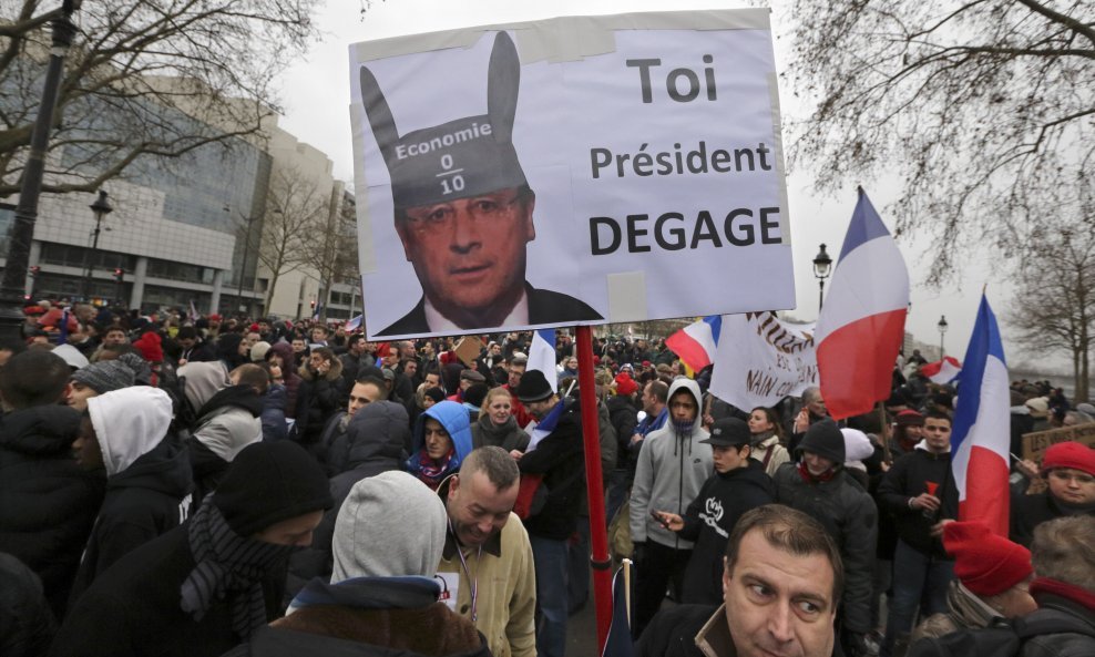 Francuska, prosvjed protiv Hollandea