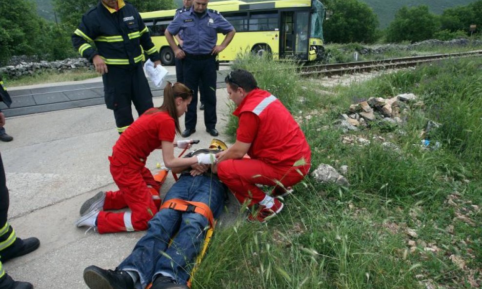 nesreća vlak split perković
