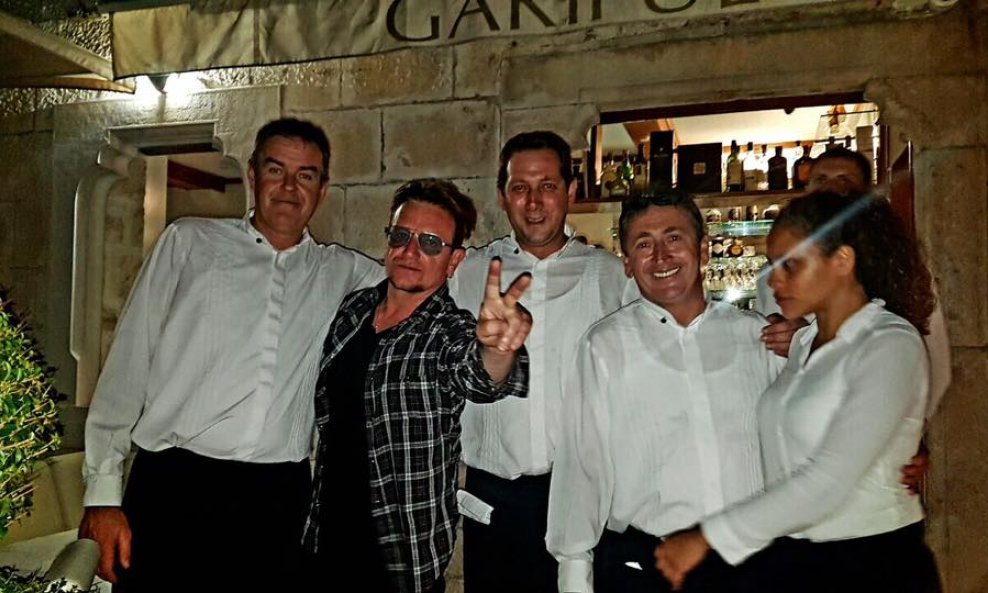 Bono Vox u restoranu Gariful