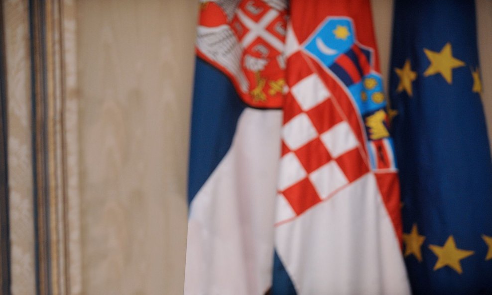zastave hrvatska srbija 