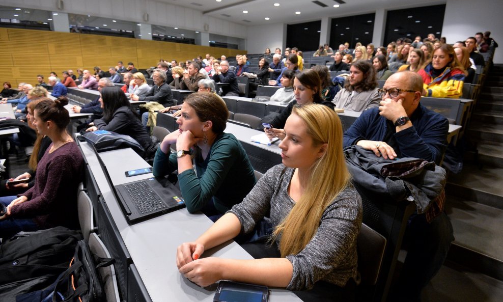 Studenti s nestrpljenjem čekaju stpanje na snagu novog Zakona o obavljanju studentskih poslova