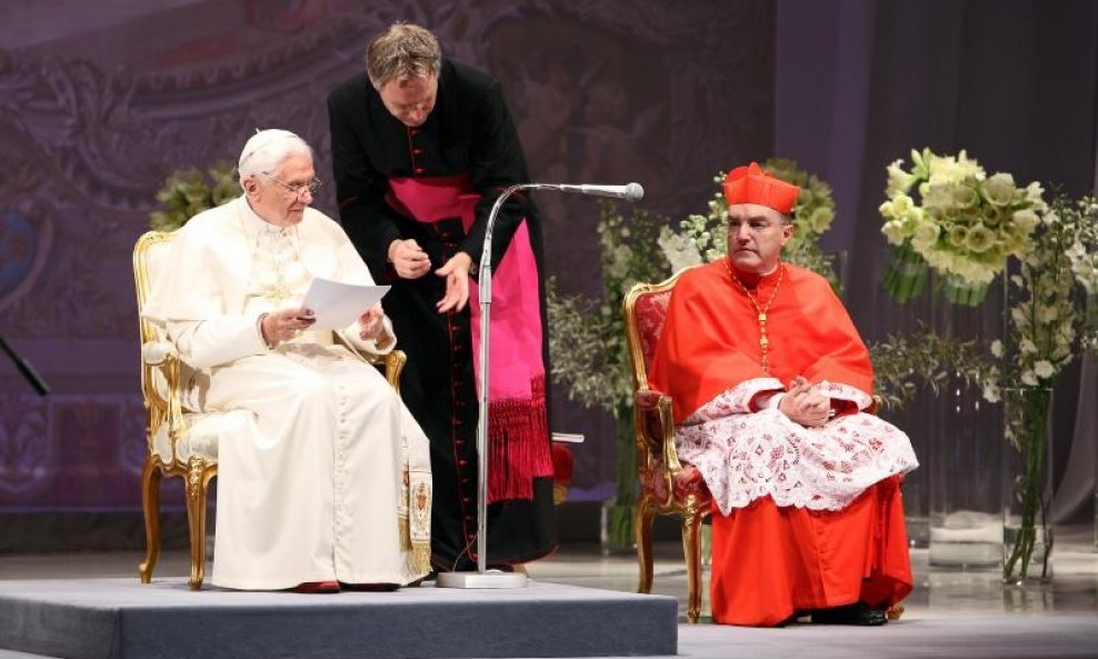 Papa Benedikt XVI i kardinal Josip Bozanić