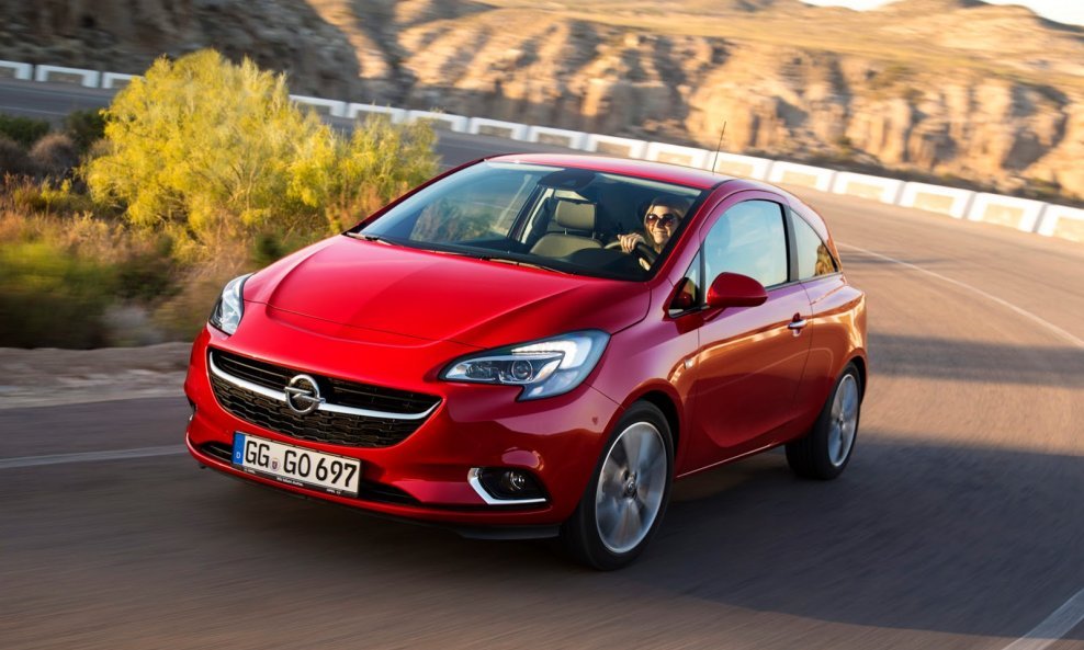 2015-Opel-Corsa-22