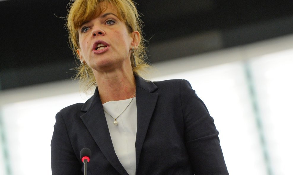 Hrvatska eurozastupnica Biljana Borzan pozvala je ministra zdravstva da zabrani prodaju energetskih napitaka djeci