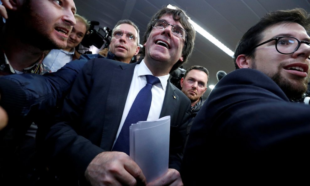 Carles Puigdemont službeno je kandidat za predsjednika vlade Katalonije