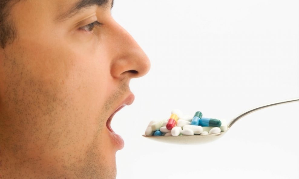 muškarac tableta antidepresivi zdravlje