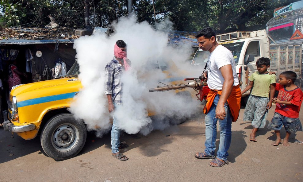 Borba protiv denga groznice u Kolkati
