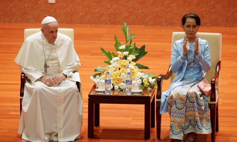 Papa Franjo i Aung San Suu Kyi