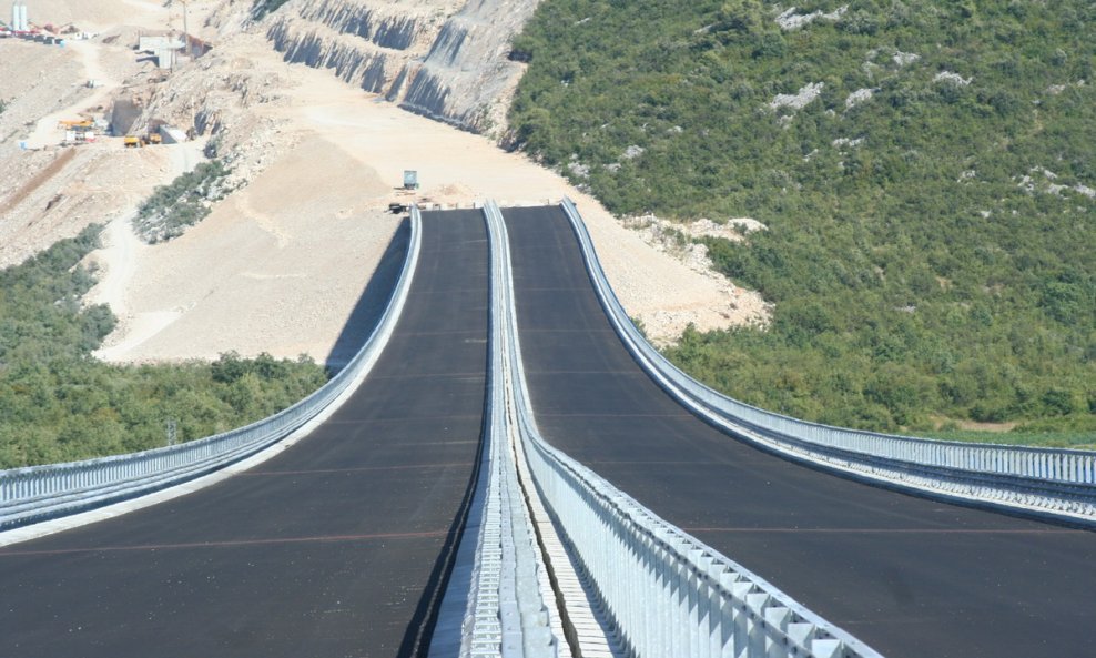 Vijadukt Kotezi-završene obe kolničke trake