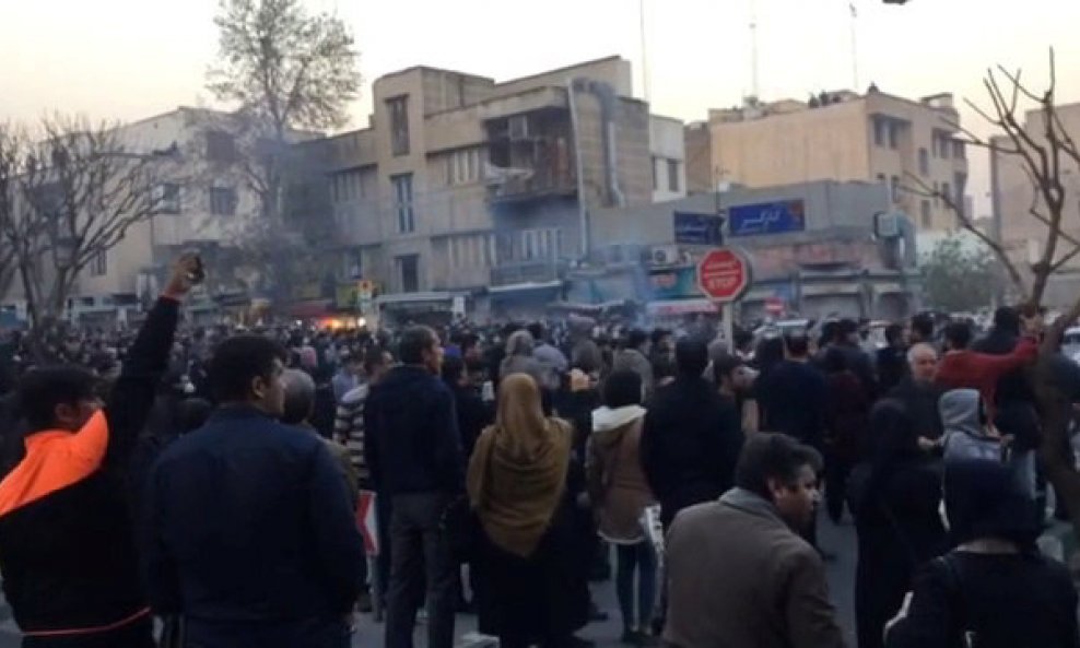 Antivladini prosvjedi u Iranu