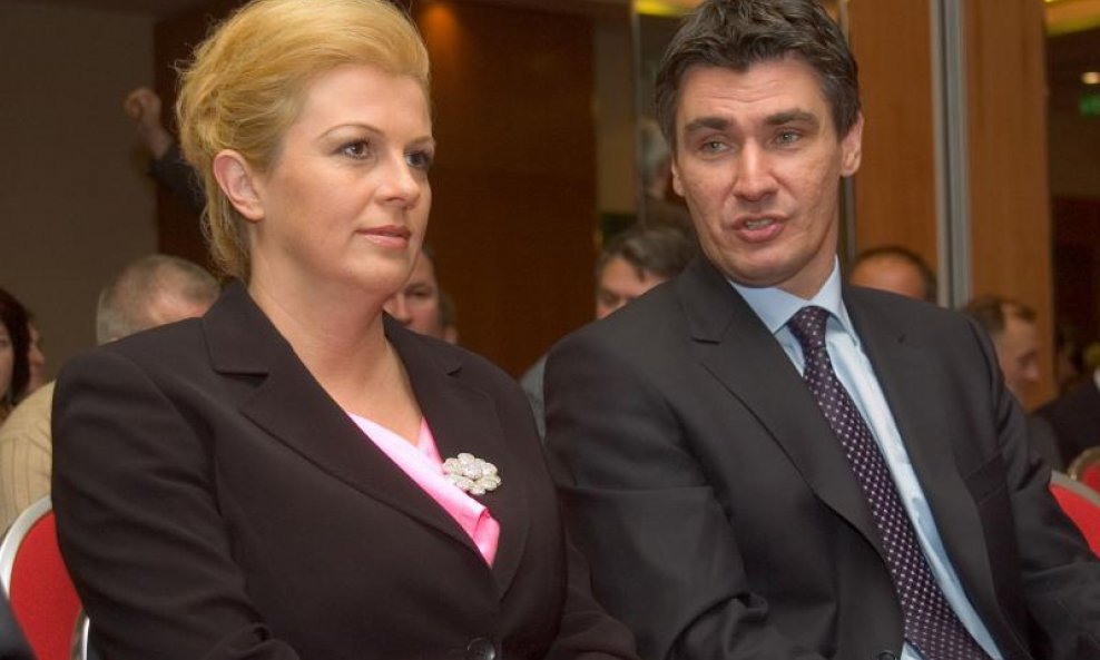 S neba pa u rebra pojavila se krajem prošle godine Kolinda Grabar Kitarović na raznim anketama o mogućim predsjedničkim kandidatima i nametnula se kao glavna konkurencija do tada nedodirljivog Ive Josipovića