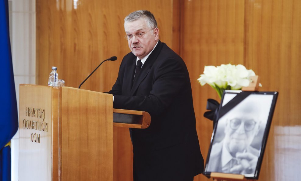 Kozinc na komemoraciji za Marijana Hanžekovića