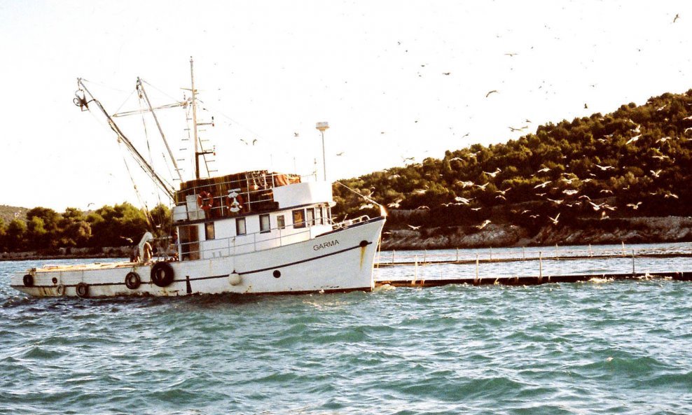 kočarica ribarski brod