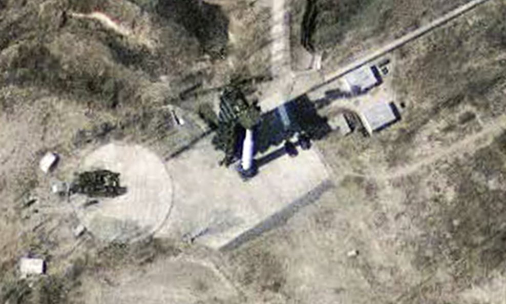 Satelitska snimka postrojenja Sj. Koreje Musudan-Ri 