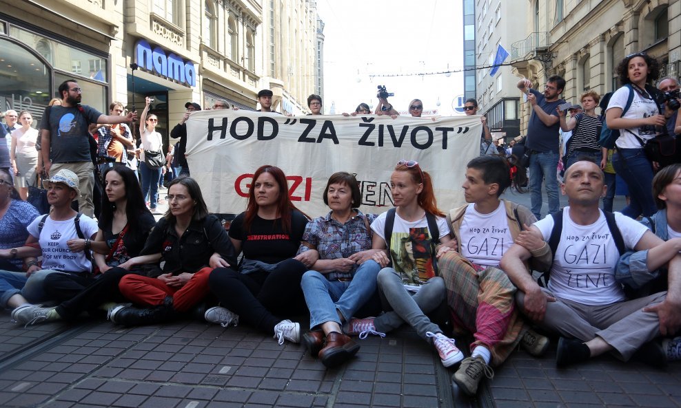 Teme poput pobačaja mobiliziraju hrvatsku javnost