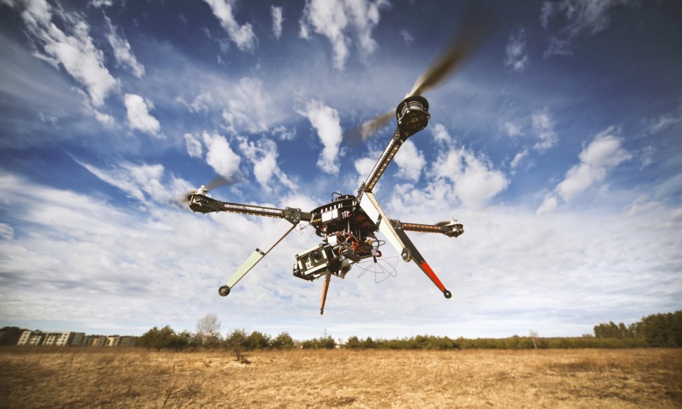 drone bespilotna letjelica