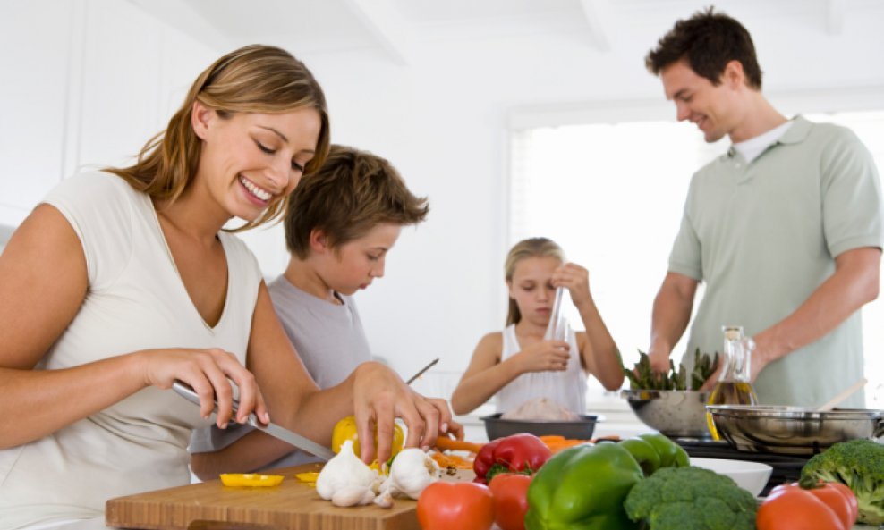 djeca roditelji kuhanje