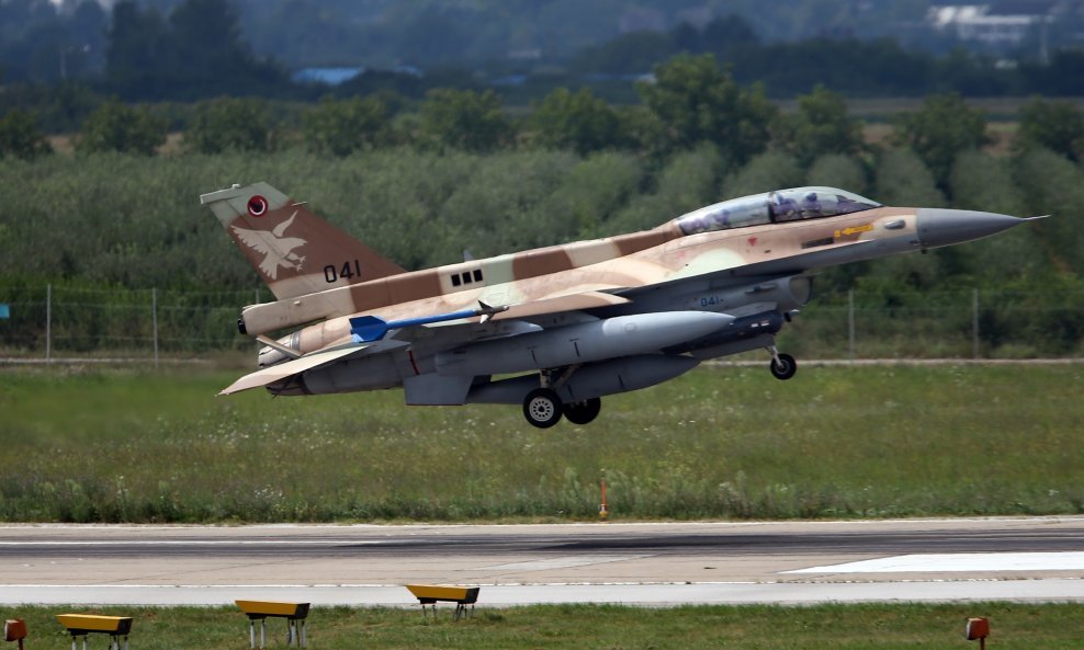 Izraelski F-16 Barak