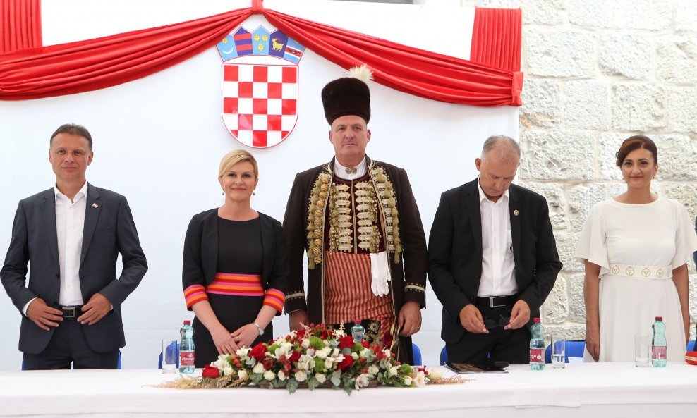 Kolinda Grabar Kitarović i alkarski vojvoda Boško Ramljak