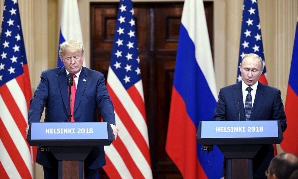Trump i Putin tijekom sastanka u Helsinkiju
