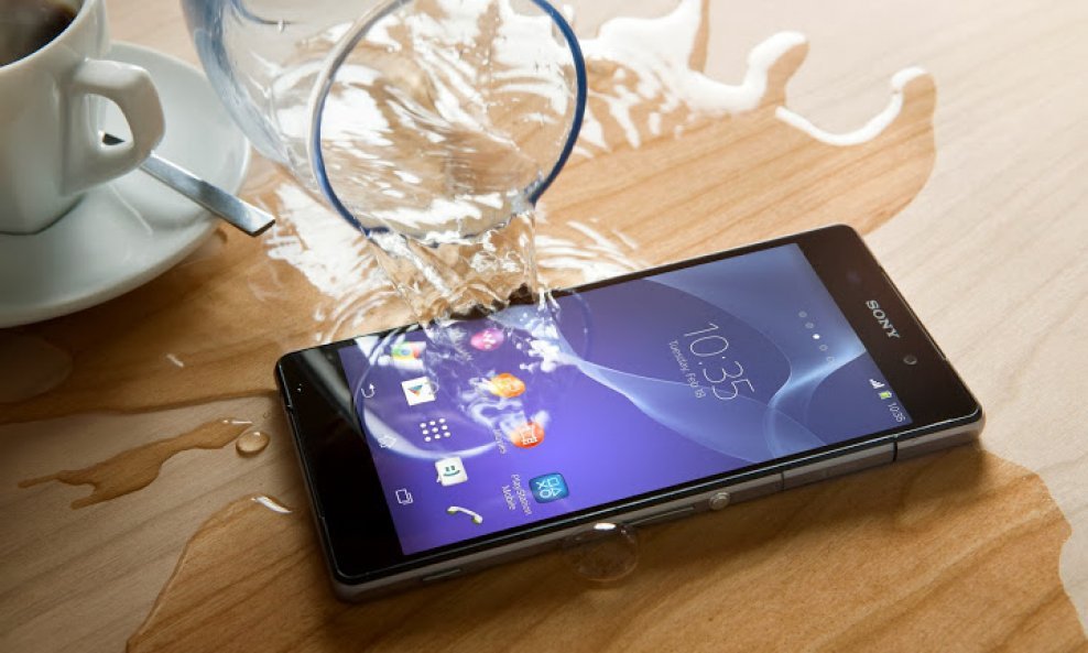 Xperia Z2 Sony pametni telefon smartphone