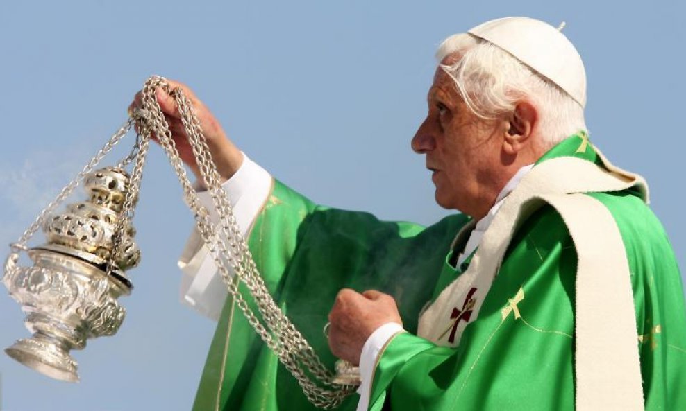 Papa Benedikt XVI (38)
