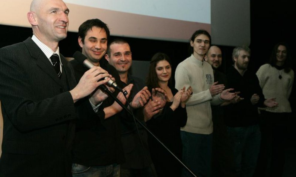 Željko Mavrović sa ekipom filma Irokez