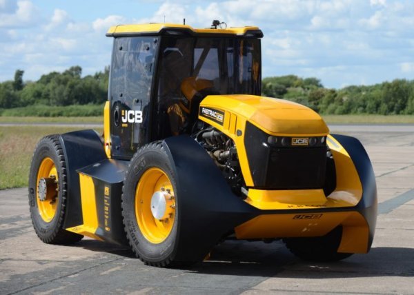 JCB Fastrac 8000 je najbrži traktor na svijetu