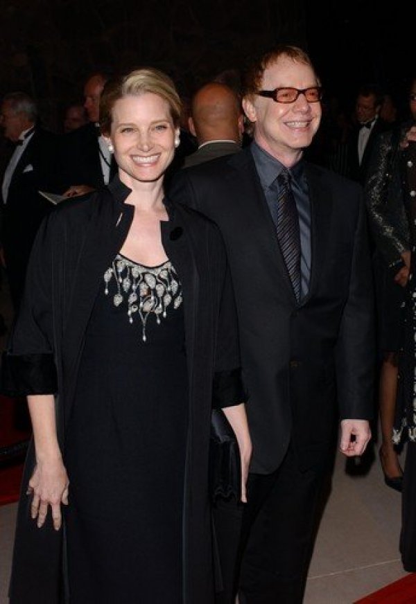 S Danielom Robertom Elfmanom, Bridget se vjenčala 2003. godine