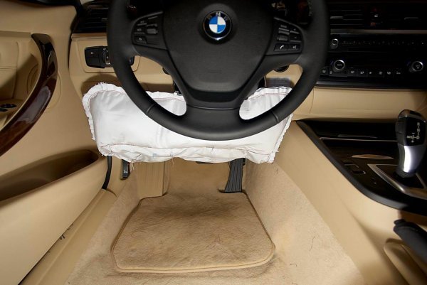 BMW zračni jastuk za koljena