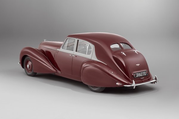 Bentley Corniche - tvornički restaurirani model iz 1939.