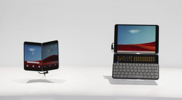 Microsoft Surface Duo (lijevo) i Microsoft Surface Neo (desno)