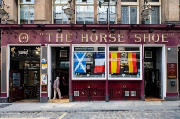 Poznati glasgowski pub The Horse Shoe