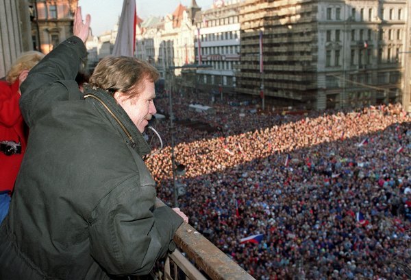 Václav Havel jedan je od vođa Baršunaste revolucije te kasniji dugogodišnji predsjednik Češke
