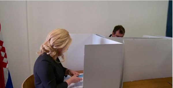 Slikanje glasačkog listića