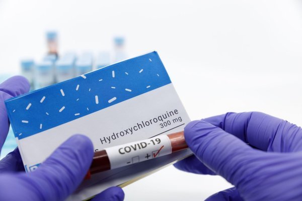 Kombinacija hidroksiklorokina i azitromicina pri liječenju oboljelih od Covida-19 povezana je sa statistički značajnim porastom smrtnosti od 27 posto