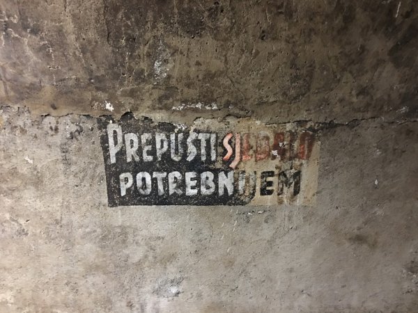 Jedan od natpisa u tunelu Grič tportal.hr