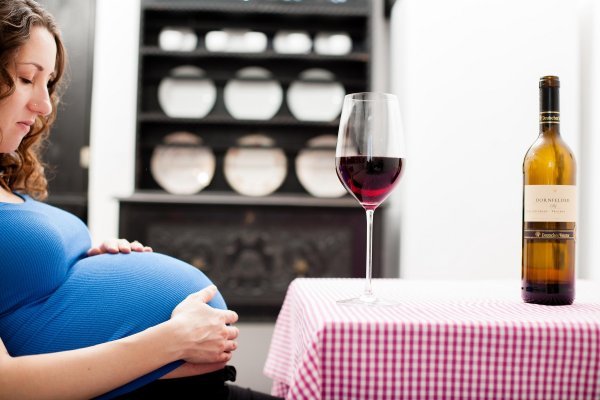 Zastrašuje podatak da svaka deseta trudnica konzumira alkohol