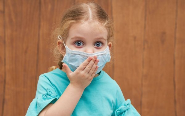 Zbog COVID-19 hospitalizirano je manje djece nego zbog gripe, no na intenzivnoj skrbi zbog koronavirusa češće završavaju mlađi od pet godina