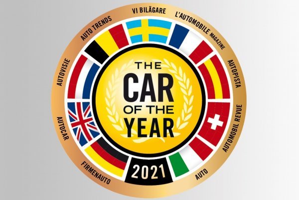 'Car of the Year 2021' logo